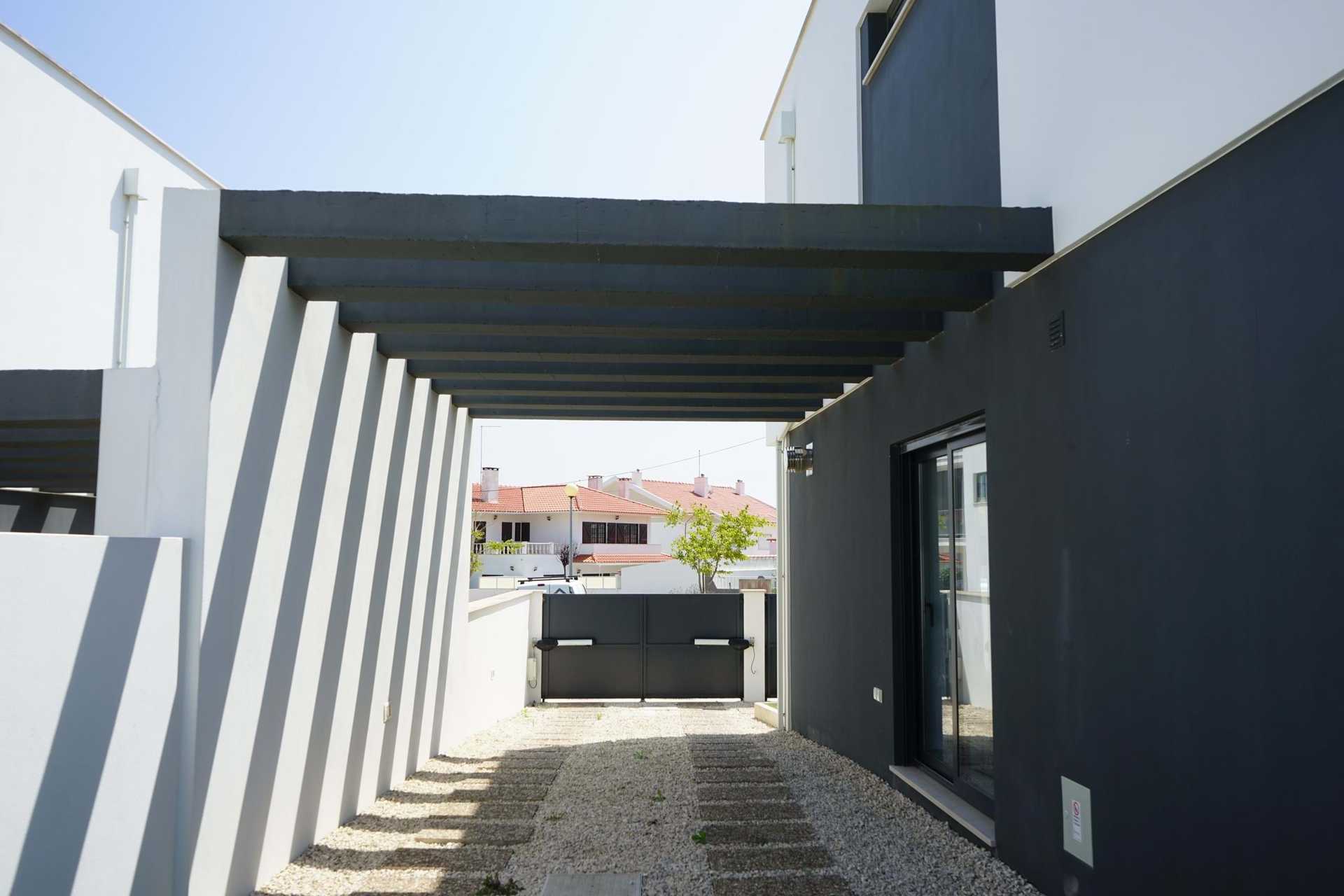 House in Salir do Porto, Leiria District 10885936