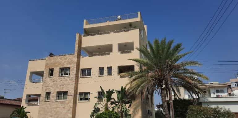 Condominium dans Larnaca, Larnaka 10887382