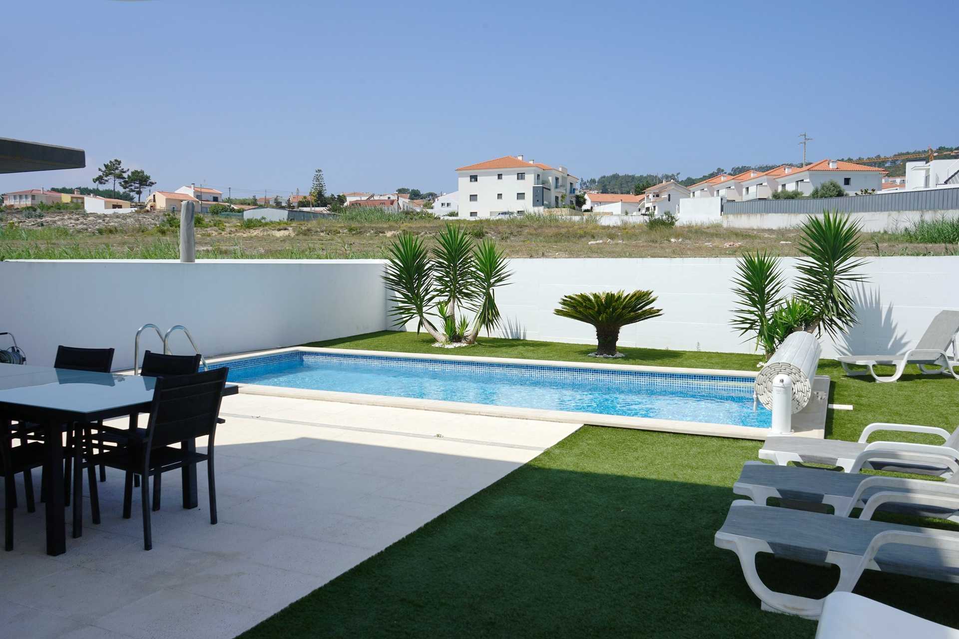 House in Salir do Porto, Leiria District 10887456