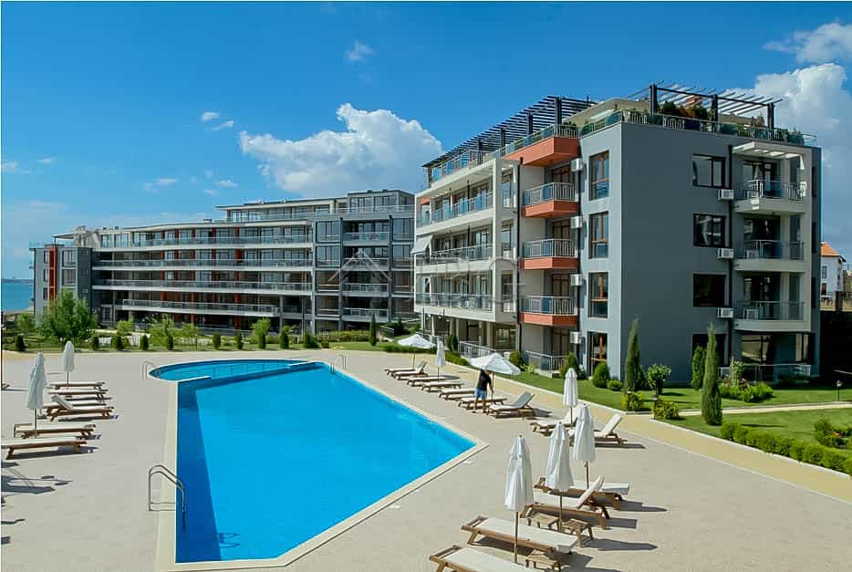 Condominium in Sveti Vlas, Burgas 10887596