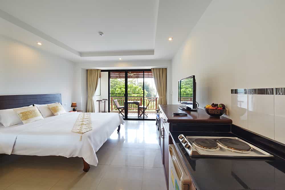 Condominium in Ban Lum Fuang, Phuket 10887822