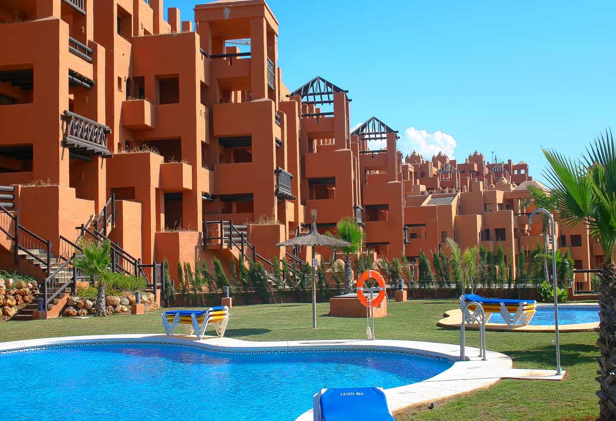Condominium dans San Luis de Sabinillas, Andalousie 10888059