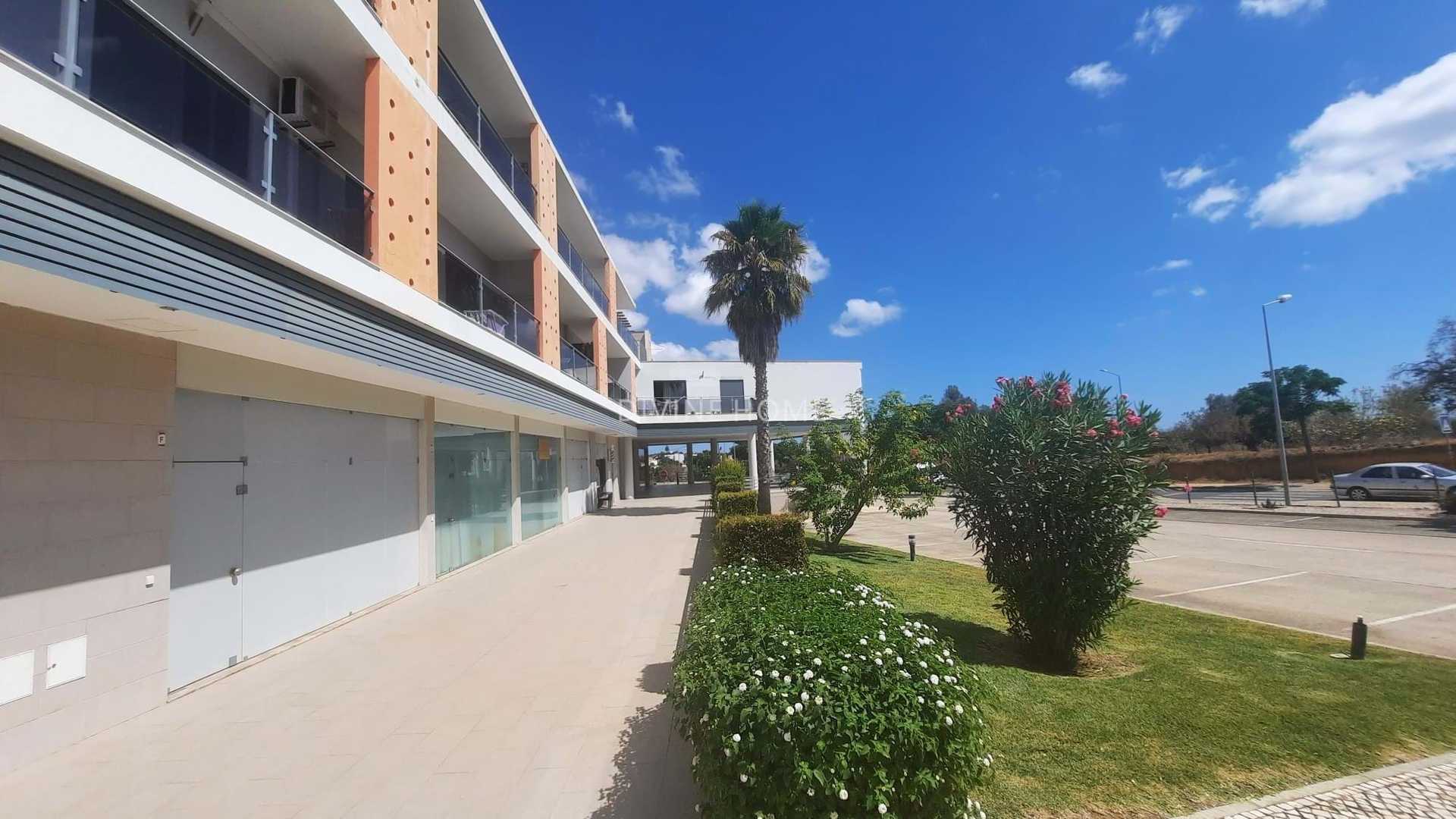 Condominium in Ferreiras, Faro 10888598