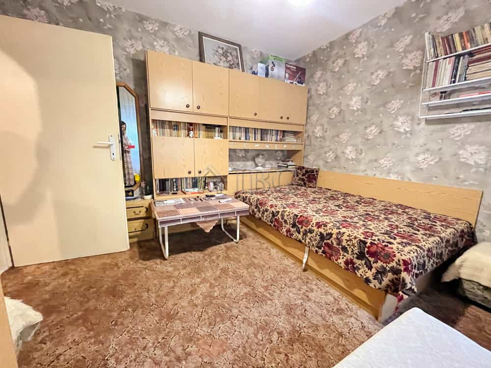 Condominium in Ruse, Ruse 10888817