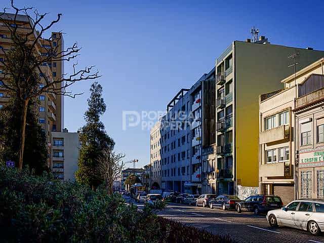 Condominio en Porto, Porto District 10889637