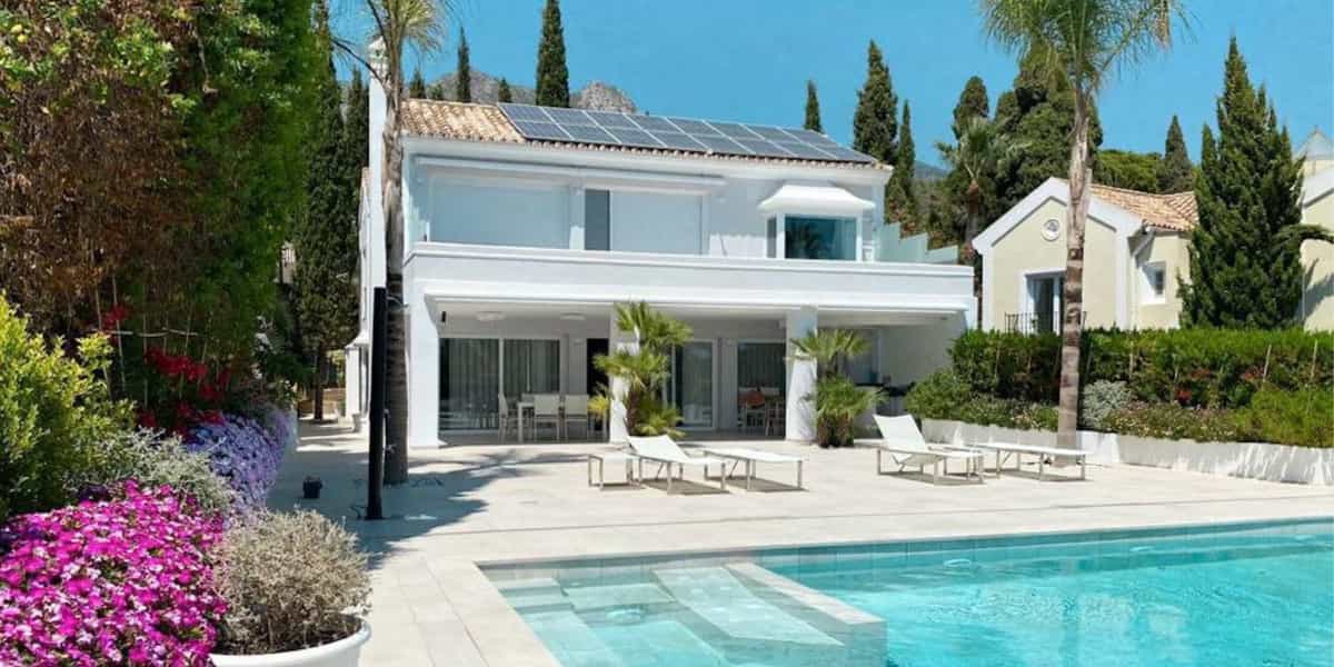 House in Marbella, Andalusia 10889736