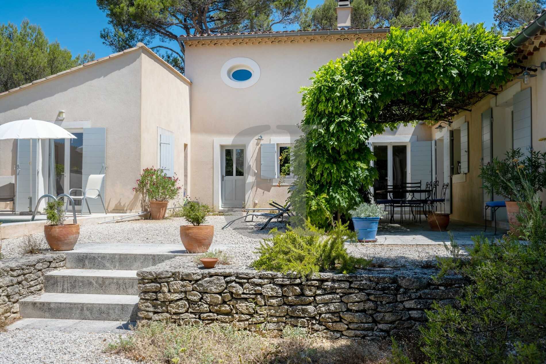 Rumah di Venasque, Provence-Alpes-Cote d'Azur 10889906