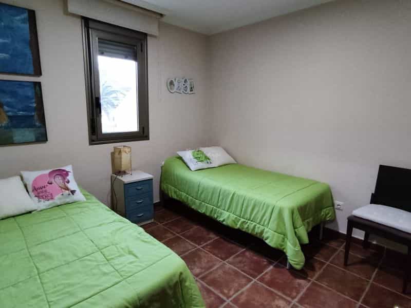 Condominium in Granadilla, Canarias 10889924