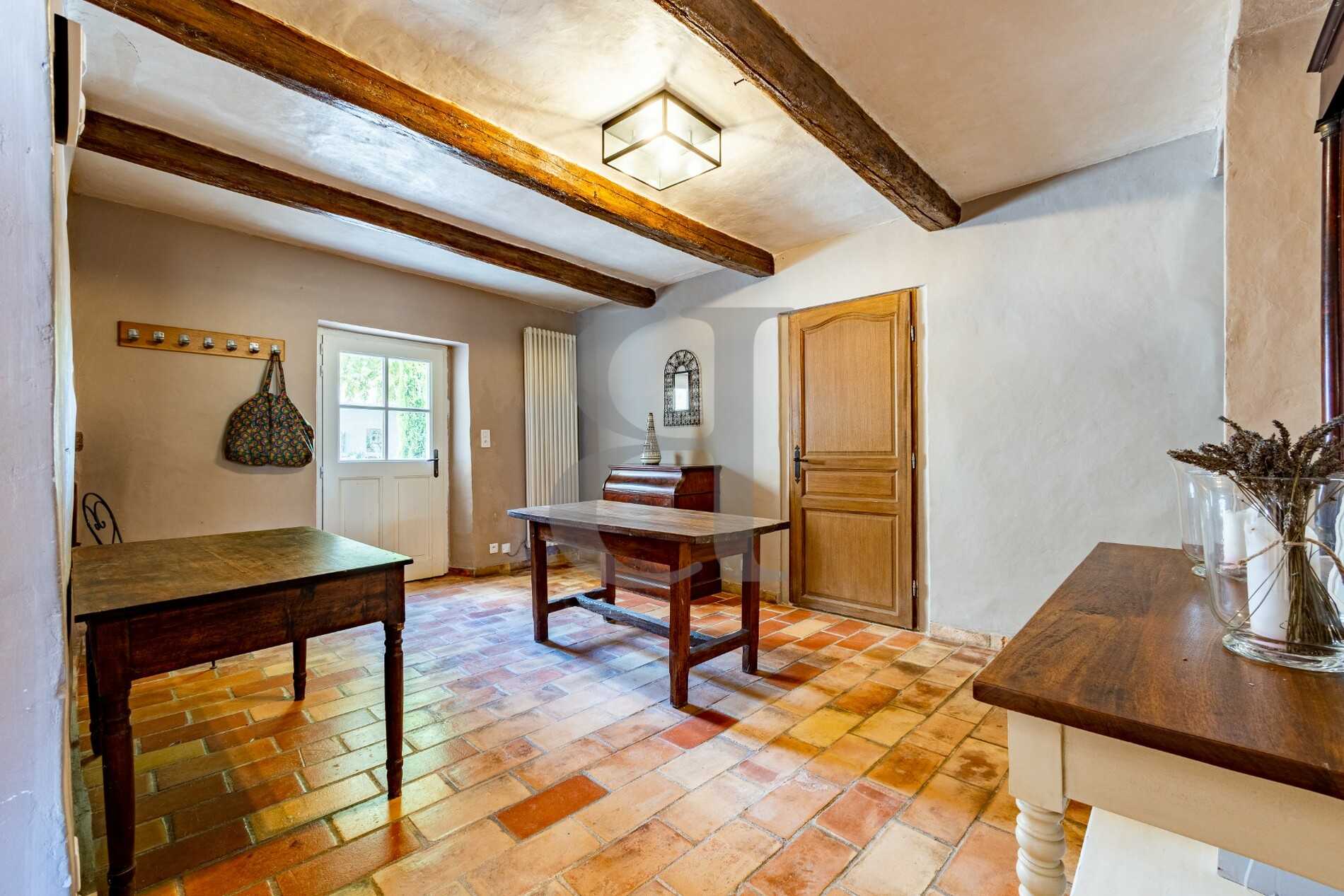 Haus im Sainte-Cécile-les-Vignes, Provence-Alpes-Côte d'Azur 10889929