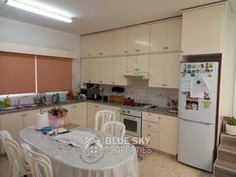 rumah dalam Kato Polemidia, Limassol 10890046