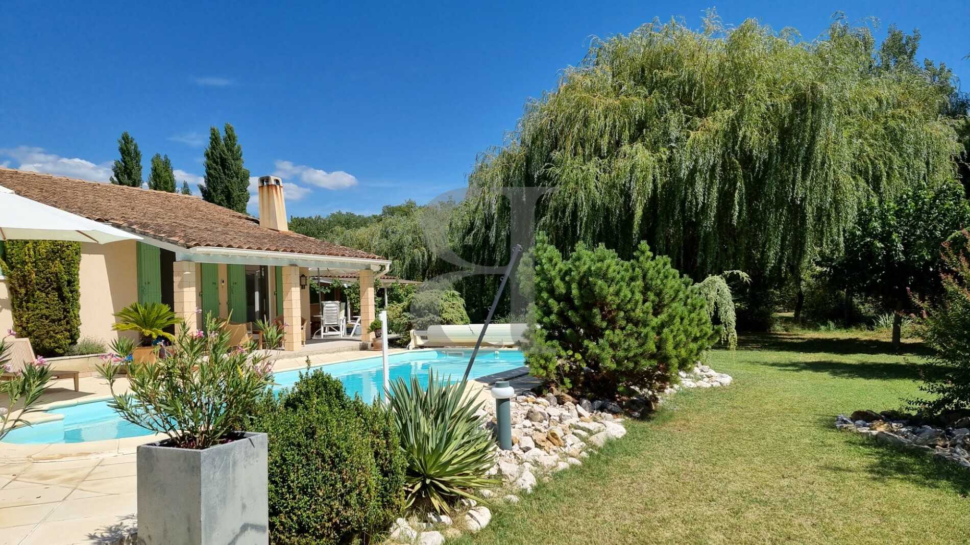 Casa nel Mormoiron, Provence-Alpes-Côte d'Azur 10890066