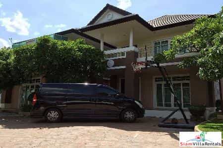 casa en Ban Khlong Samrong, Samut Prakan 10890105