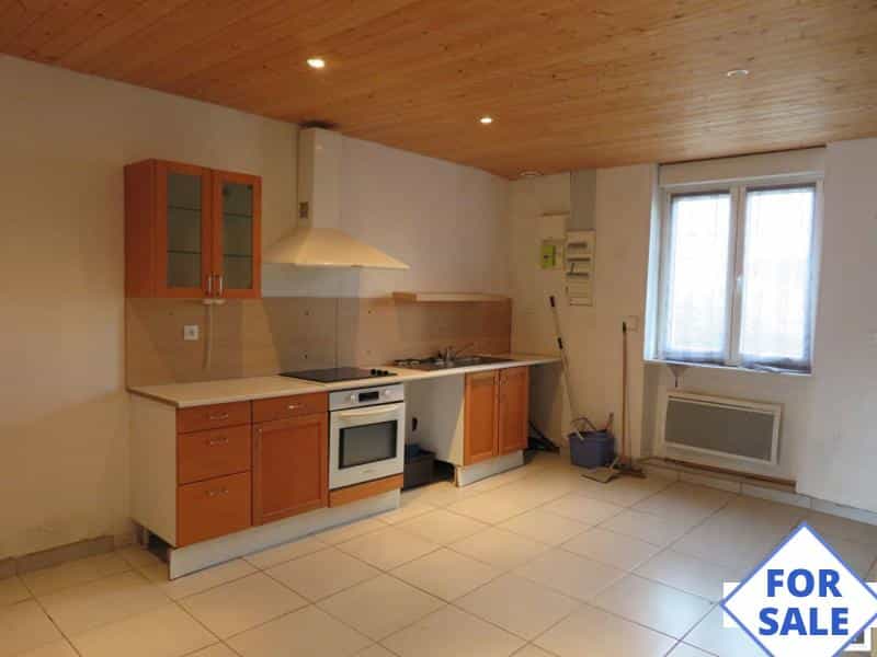 Casa nel Pre-en-Pail, Paesi della Loira 10890330