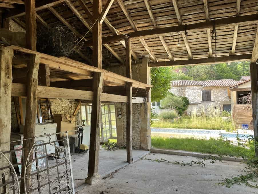 Casa nel Port-Sainte-Foy-et-Ponchapt, Nouvelle-Aquitaine 10890339