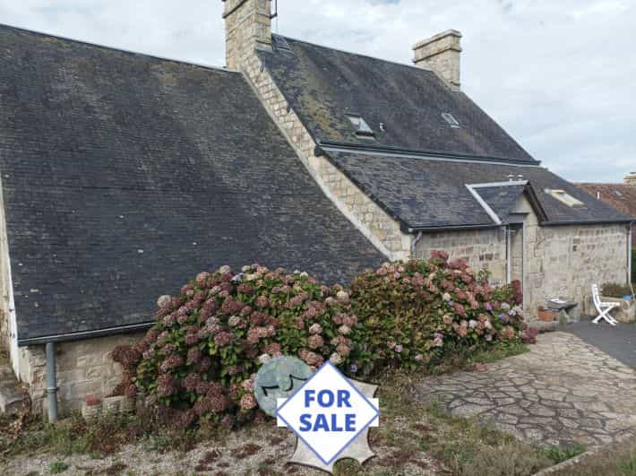 House in Domfront en Poiraie, Normandy 10890373