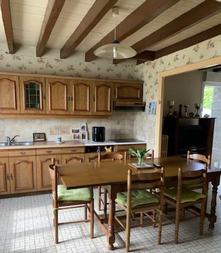 Condomínio no Ambrieres-les-Vallees, Pays de la Loire 10890388