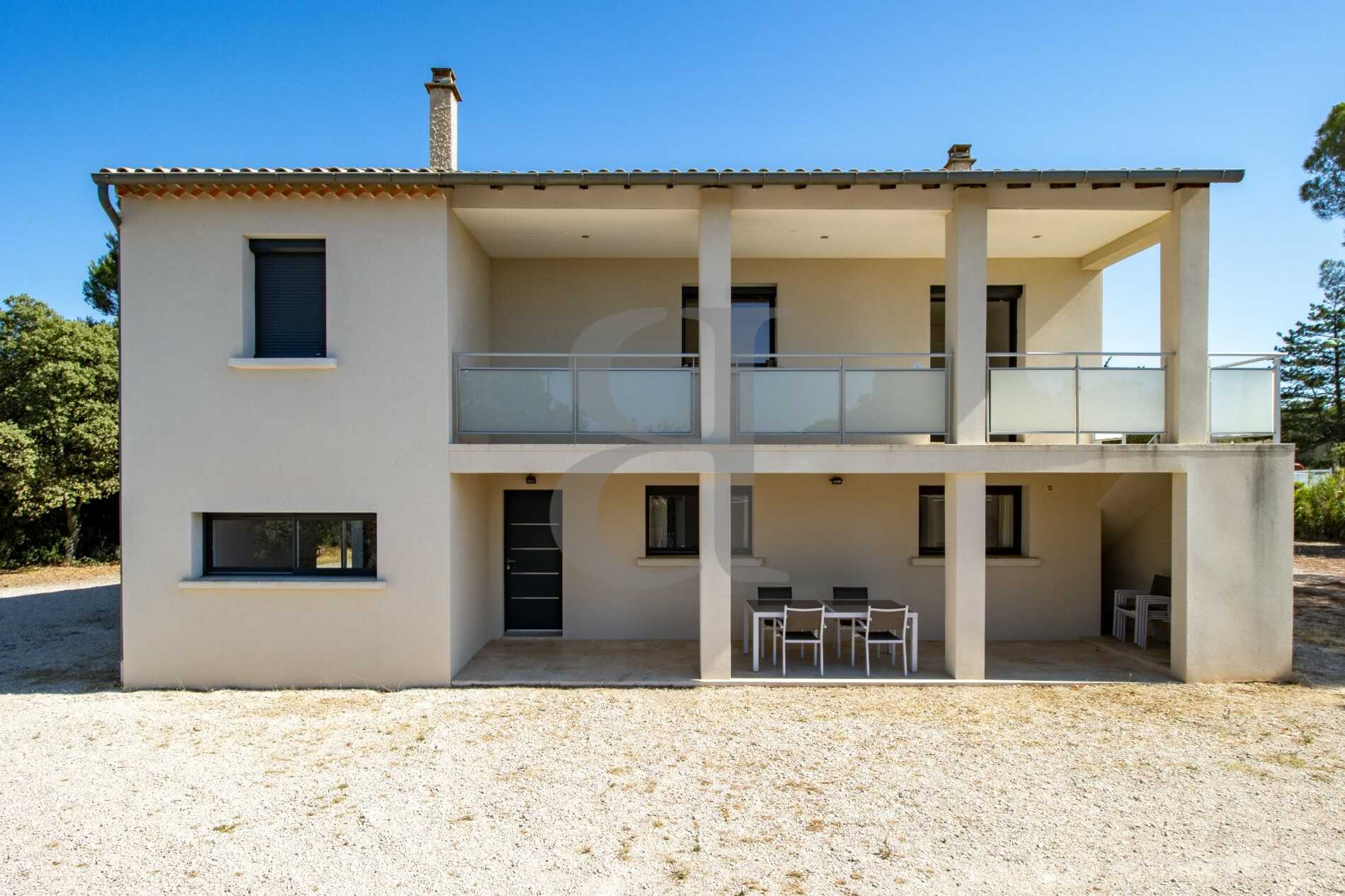 Rumah di Saint-Didier, Provence-Alpes-Côte d'Azur 10890408