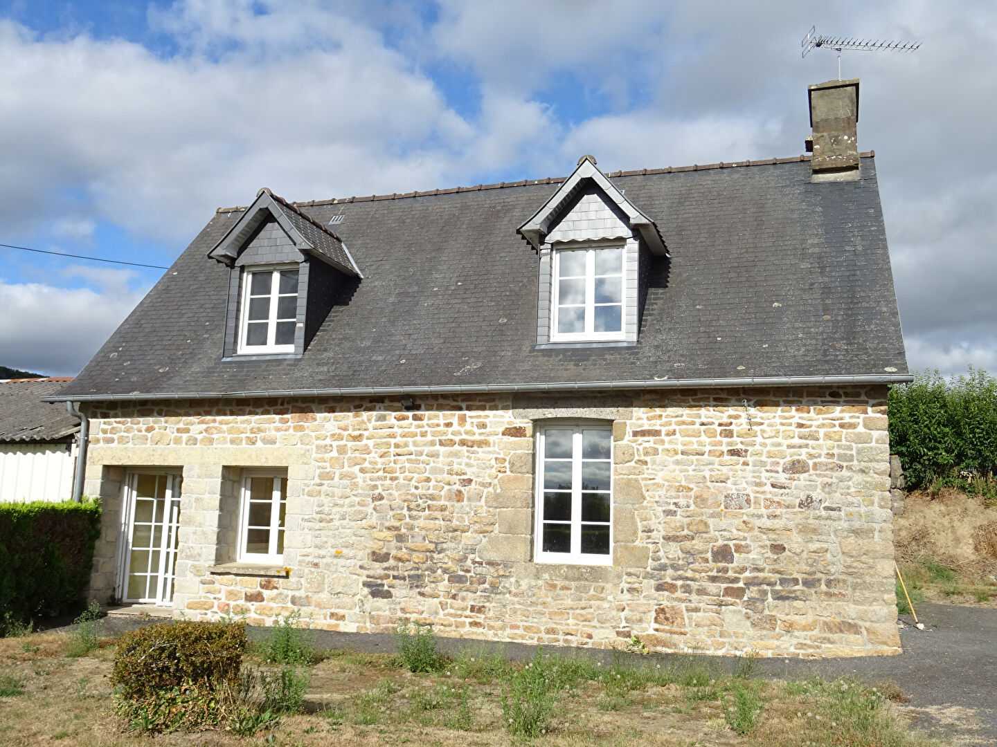rumah dalam Le Mesnil-Gilbert, Normandie 10890452