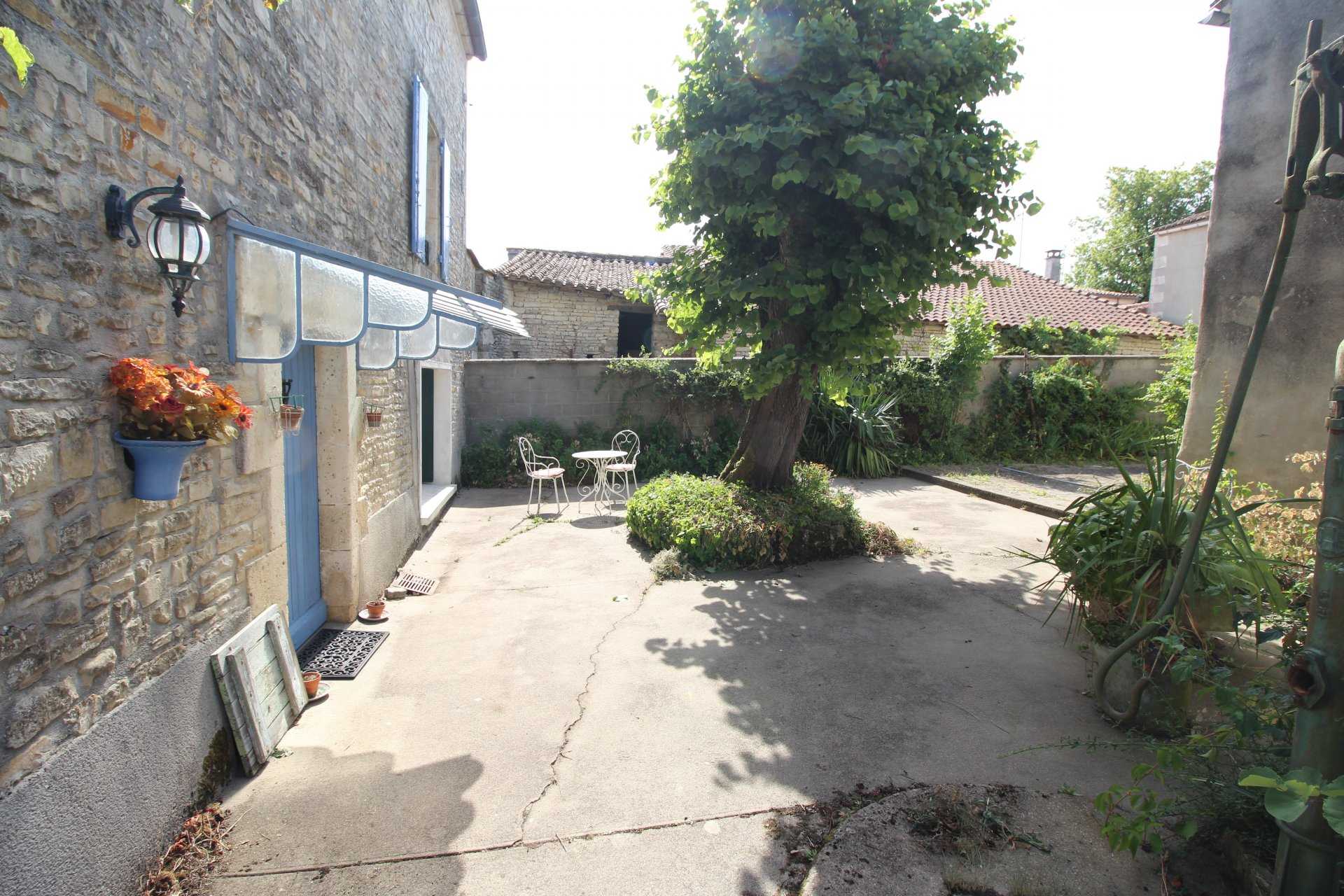 House in Mansle, Nouvelle-Aquitaine 10890456