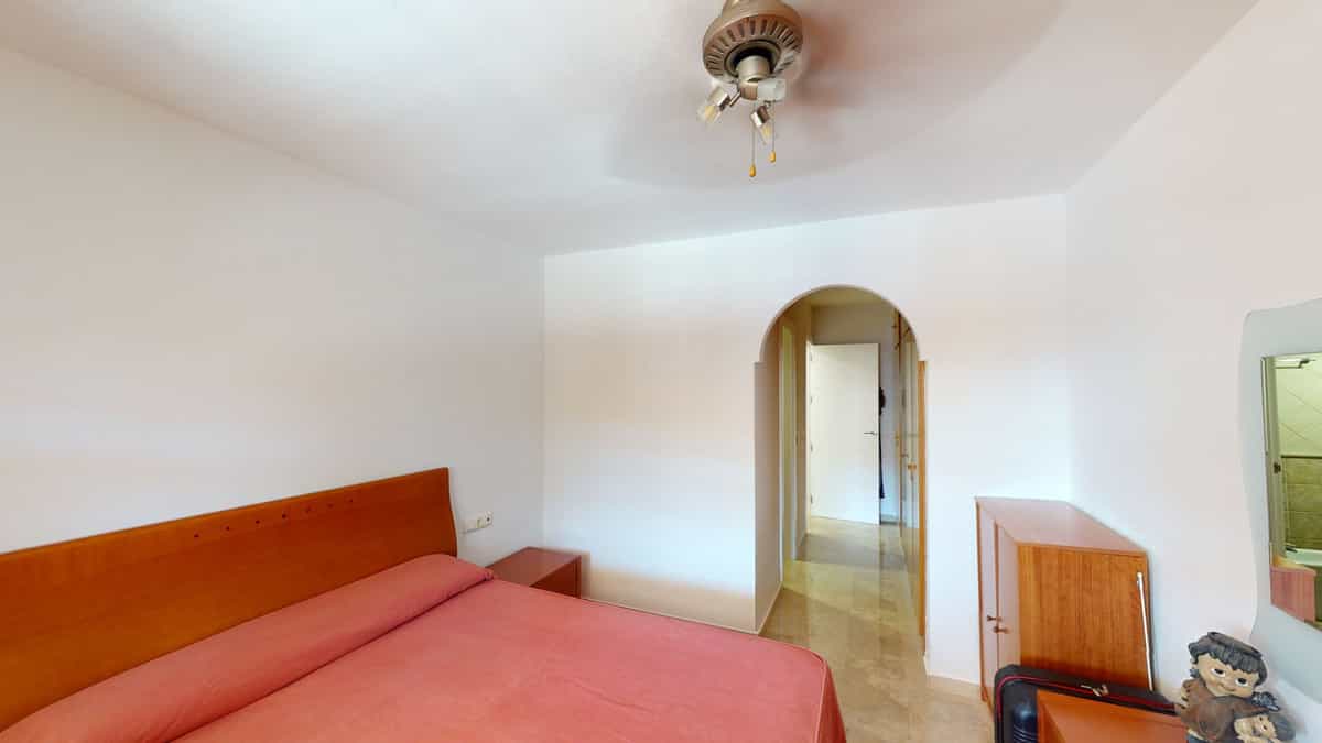 公寓 在 Caleta de Velez, Andalusia 10891198