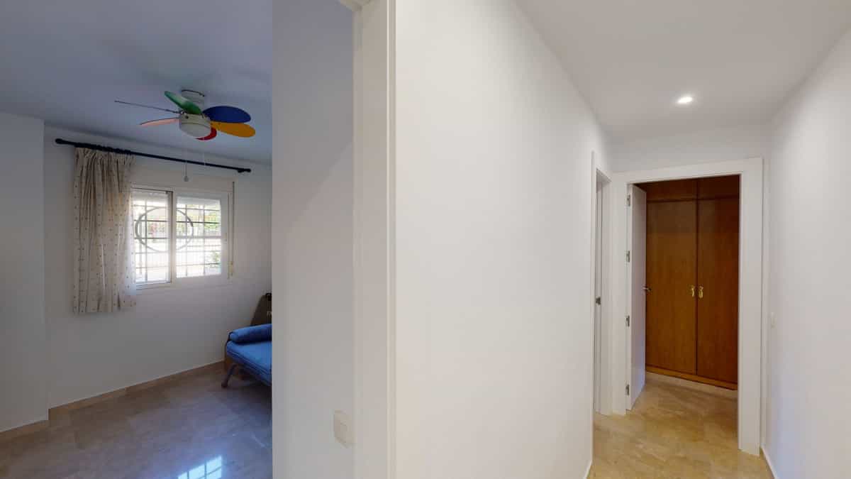 公寓 在 Caleta de Velez, Andalusia 10891198