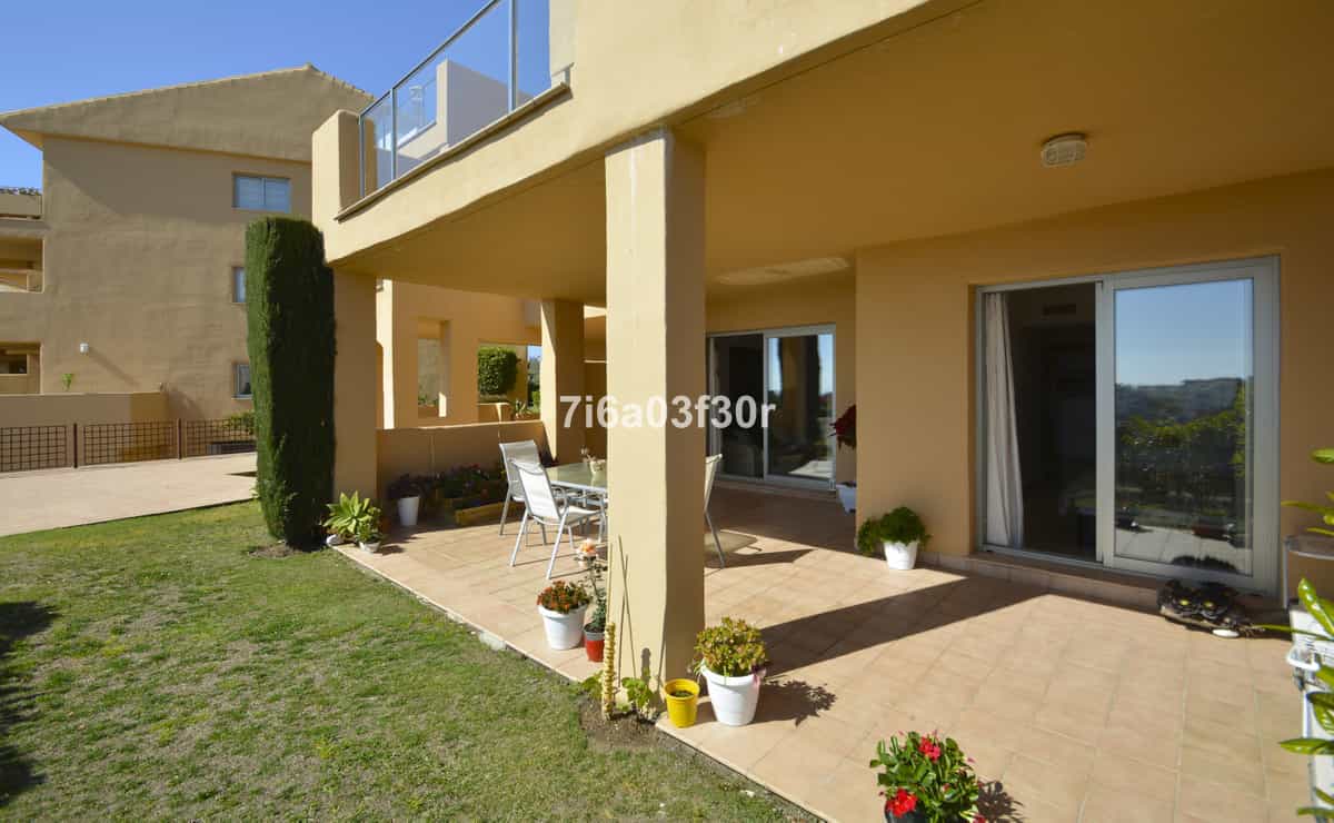 Condominium in San Pedro de Alcantara, Andalusia 10891602