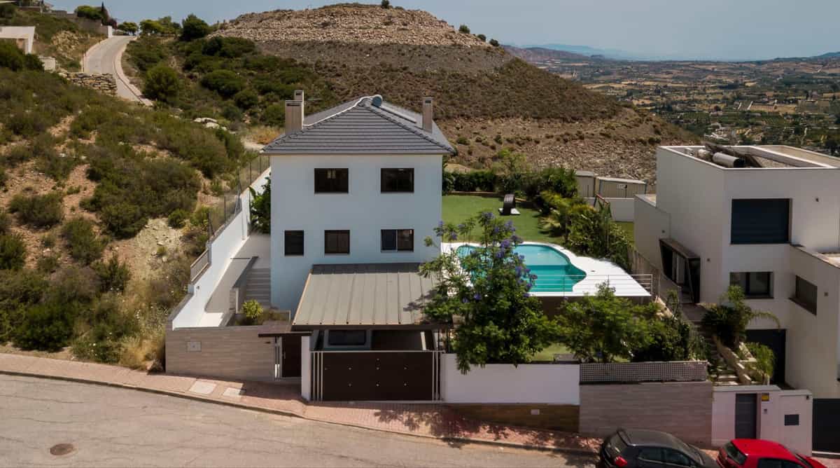 房子 在 Coín, Andalusia 10891633