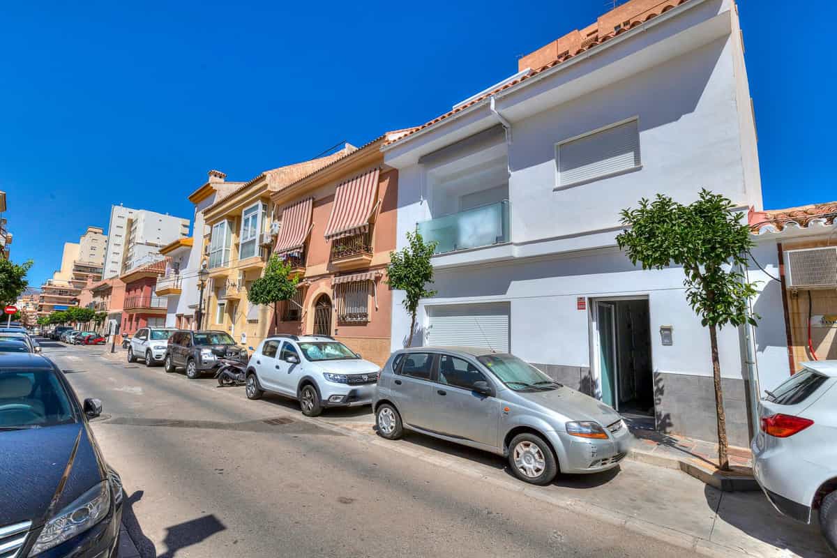 Condominium in Fuengirola, Andalusia 10891738