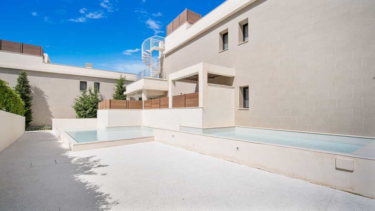 Condominium in Las Lagunas de Mijas, Andalucía 10891767