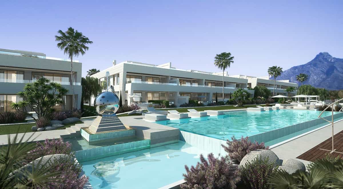 Condominium in Marbella, Andalusia 10892080