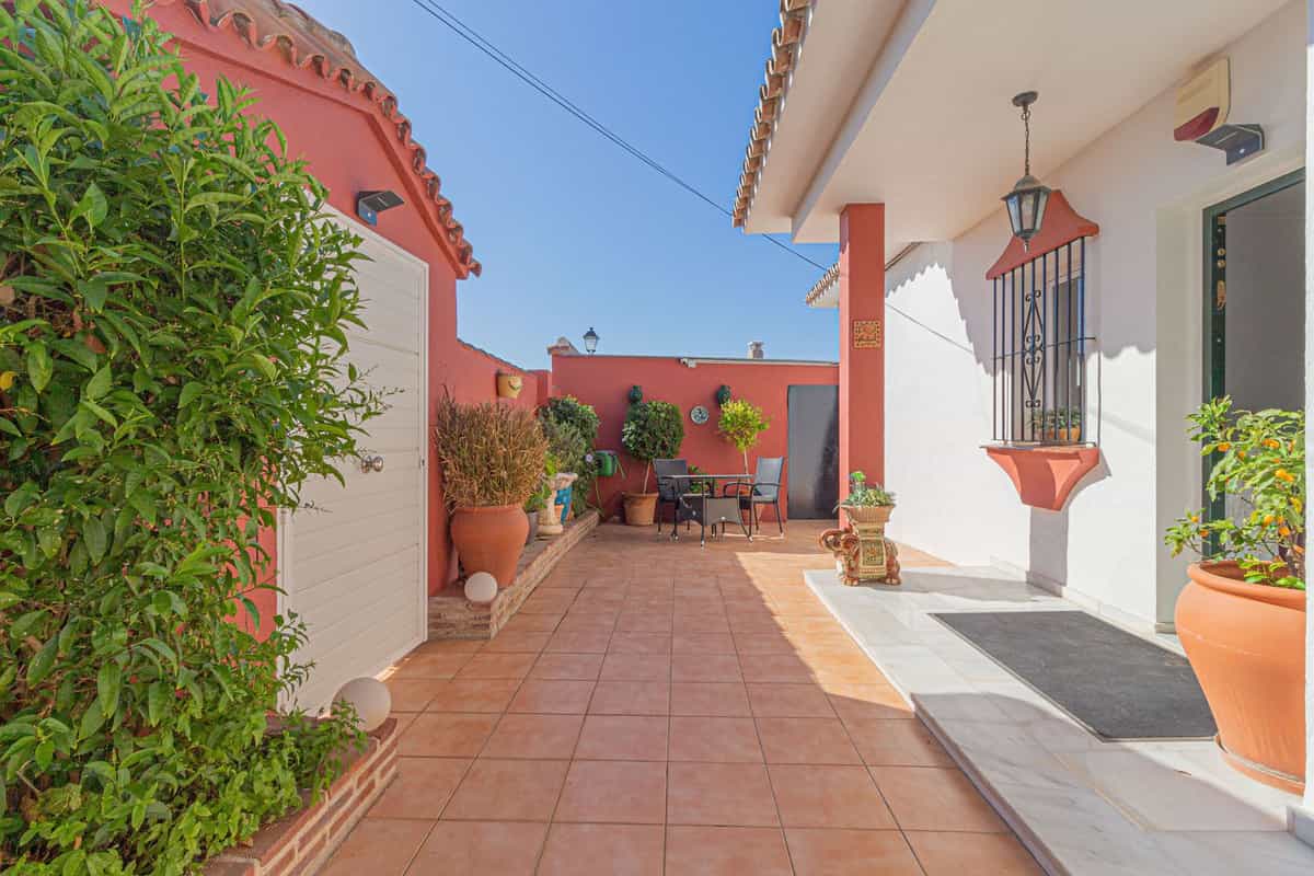 Будинок в Fuengirola, Andalucía 10892525
