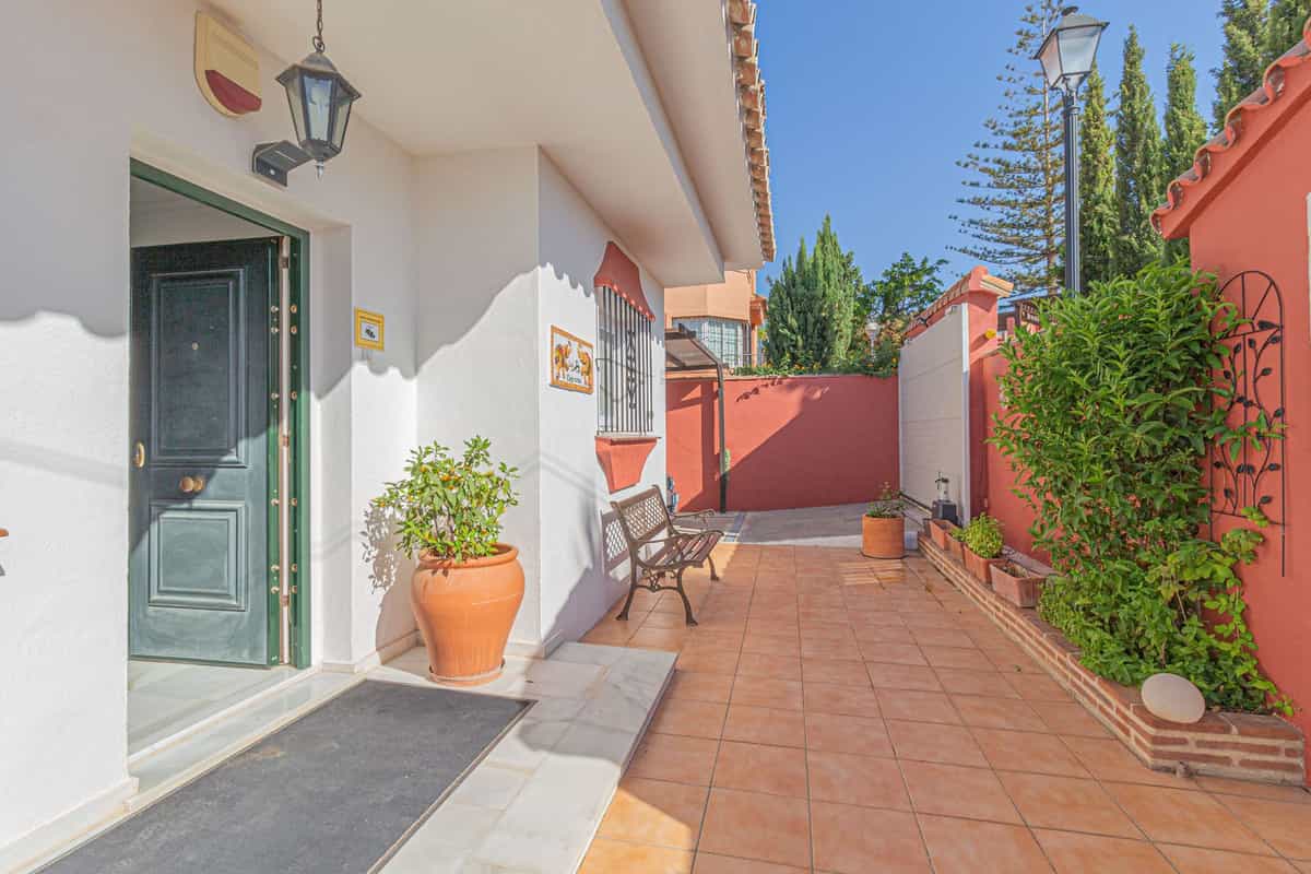Huis in Fuengirola, Andalucía 10892525