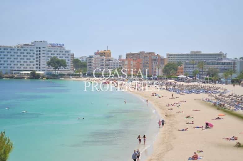 Condominium in Calvia, Balearic Islands 10892827