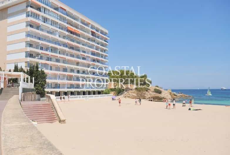 Condominium in Calvia, Balearic Islands 10892827