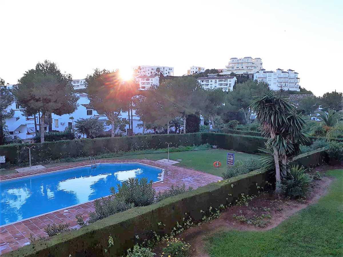 Condominium in El Palo, Andalusia 10892860