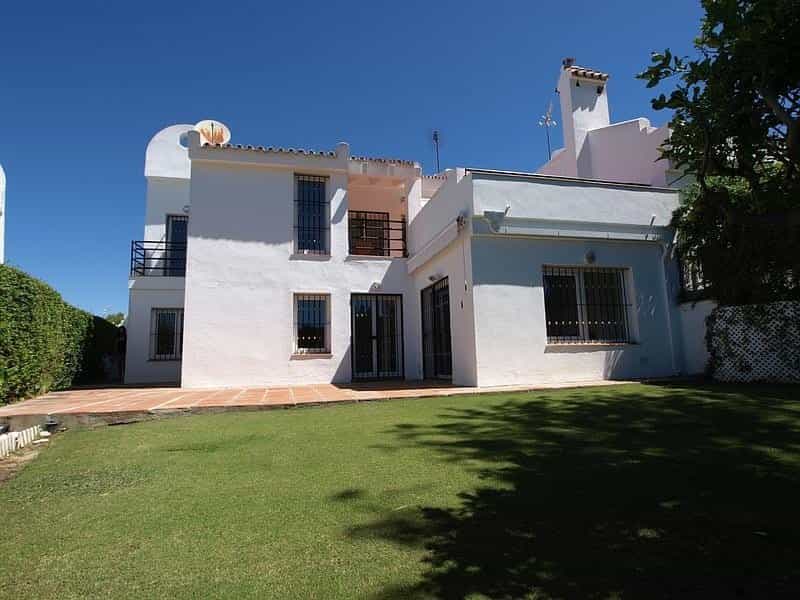 House in Guadiaro, Andalusia 10893013