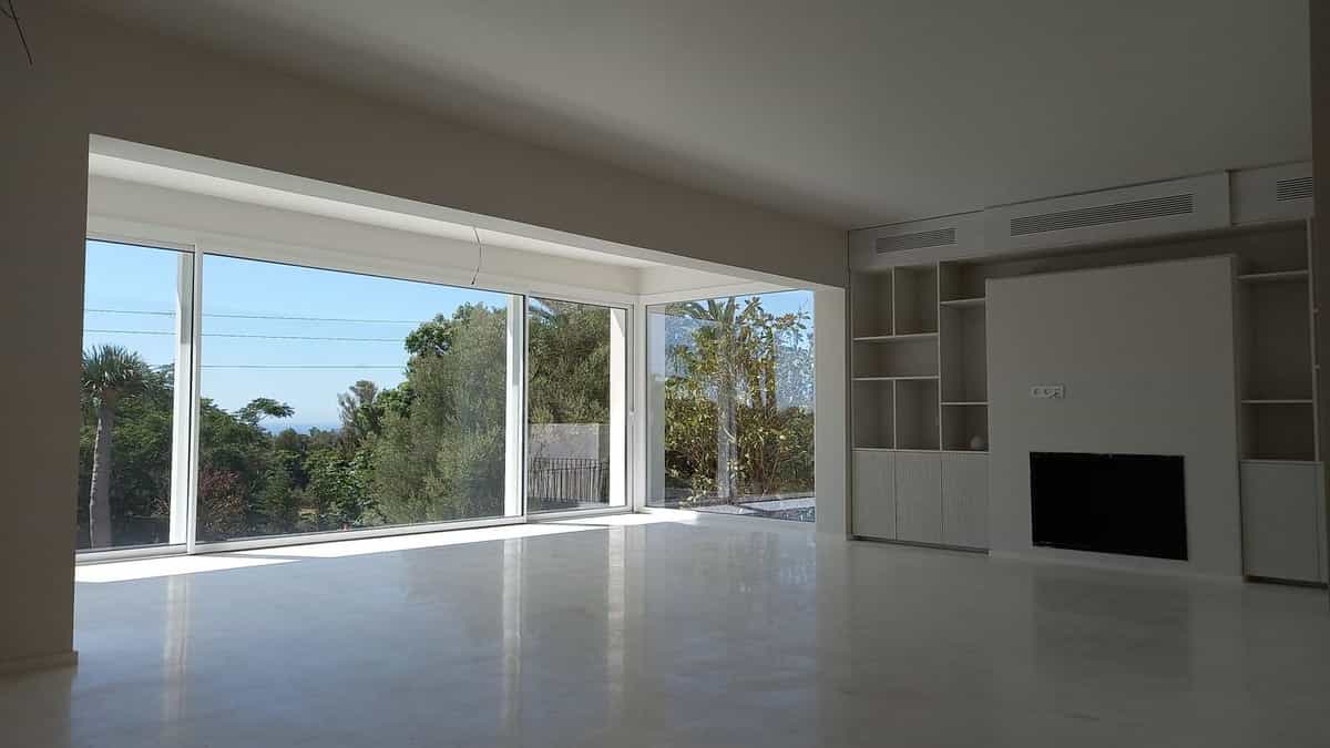 House in Benahavis, Andalusia 10893780