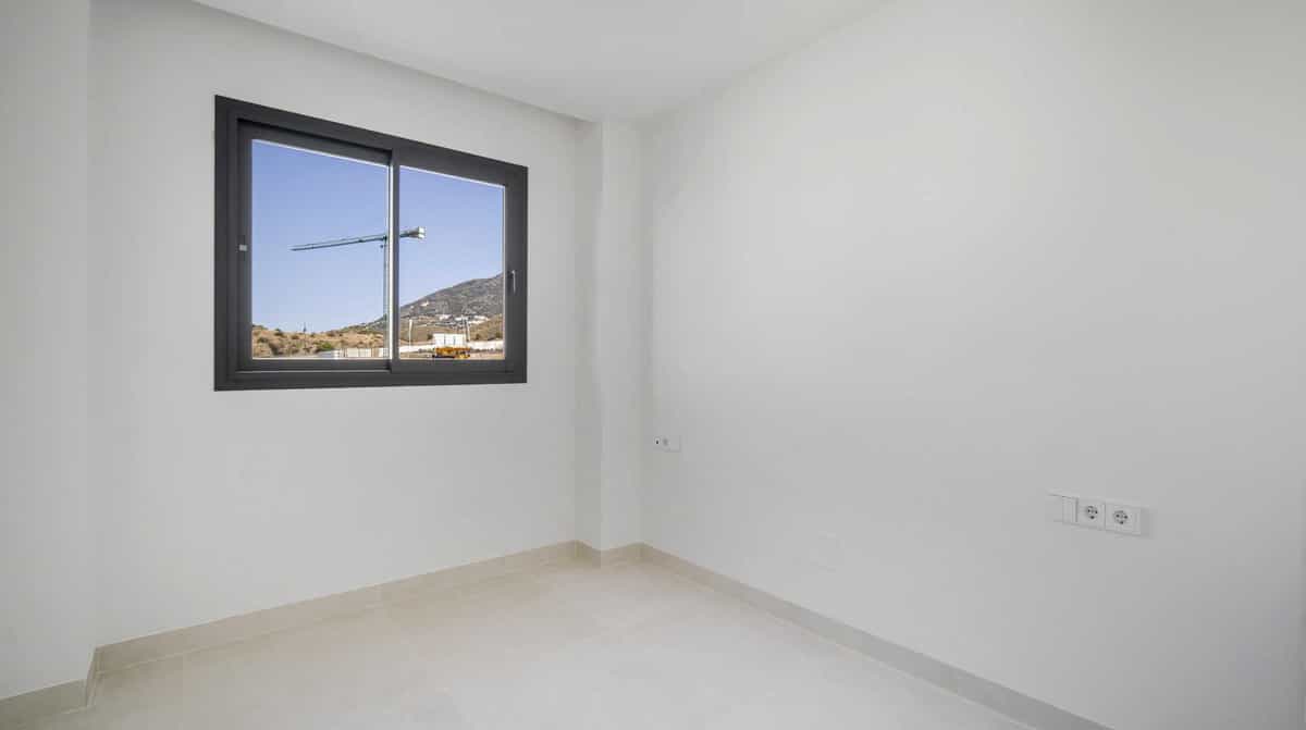 Квартира в Fuengirola, Andalusia 10894096