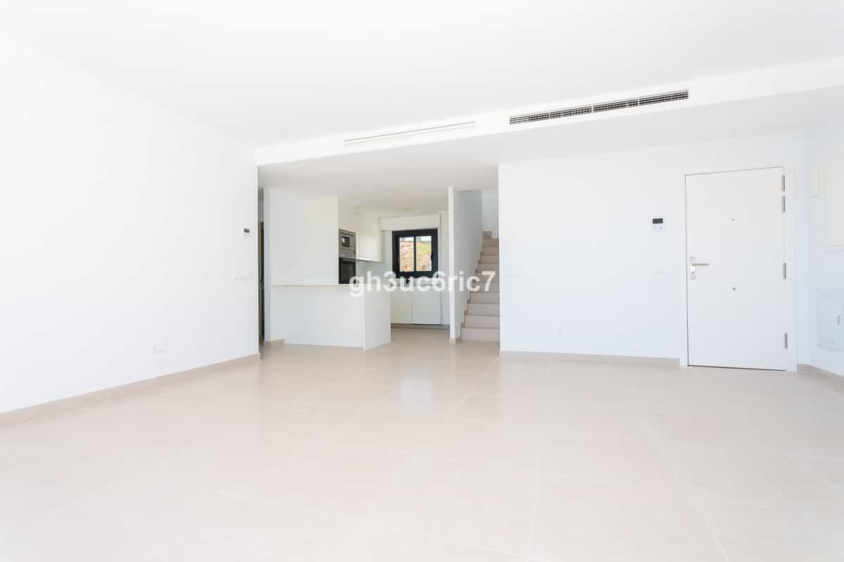 Condominio nel Fuengirola, Andalusia 10894523