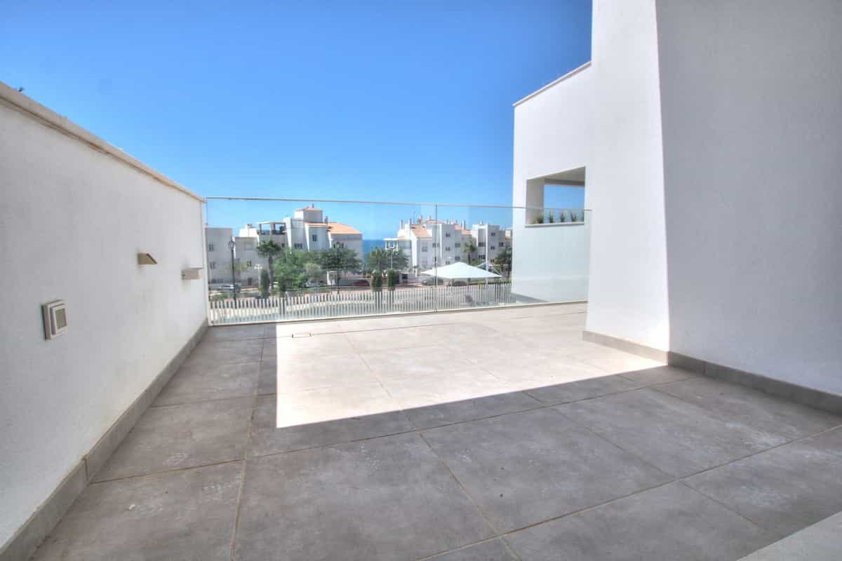 公寓 在 Benalmádena, Andalucía 10894725