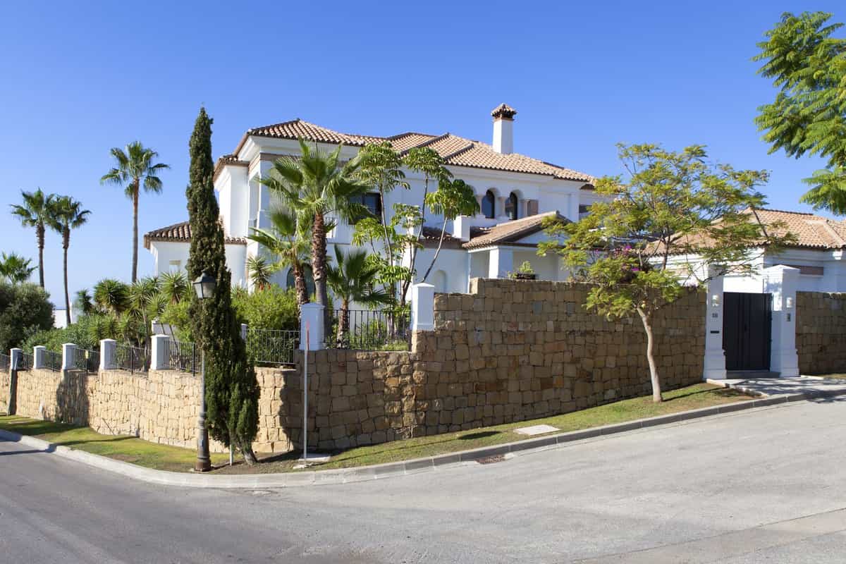 Rumah di Benahavis, Andalusia 10895036