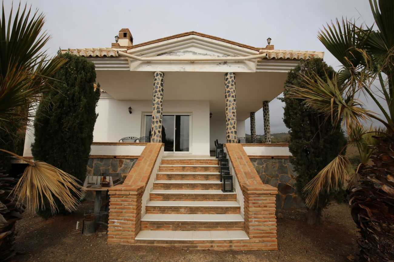 House in Canillas de Aceituno, Andalusia 10895227