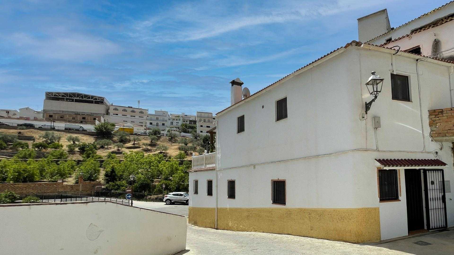 집 에 Tolox, Andalucía 10896197