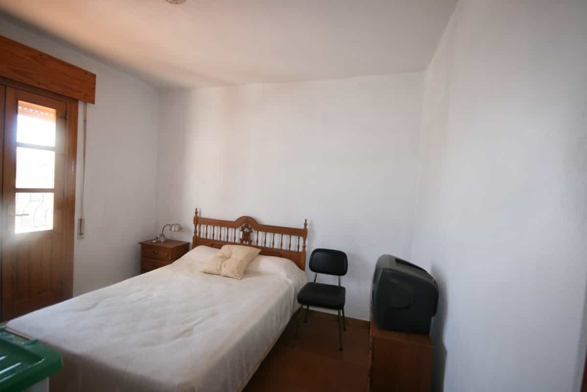 公寓 在 Tolox, Andalucía 10897230