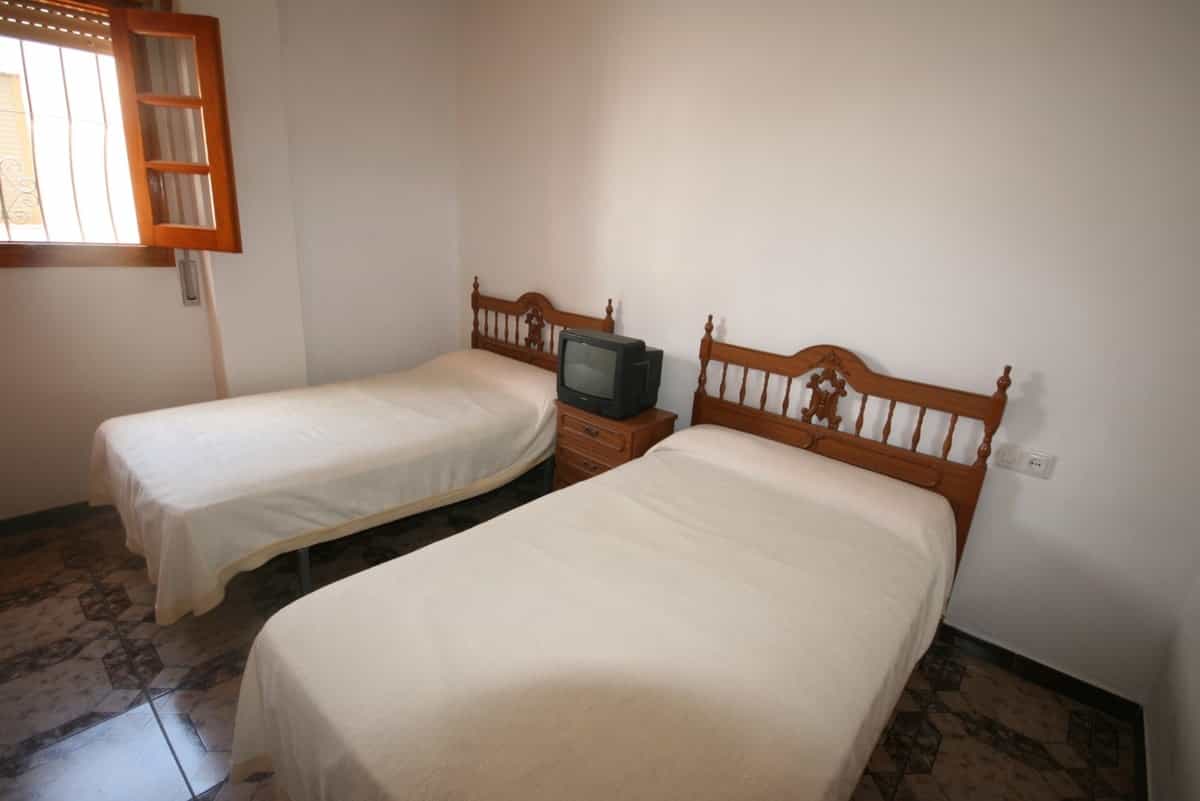 公寓 在 Tolox, Andalucía 10897230