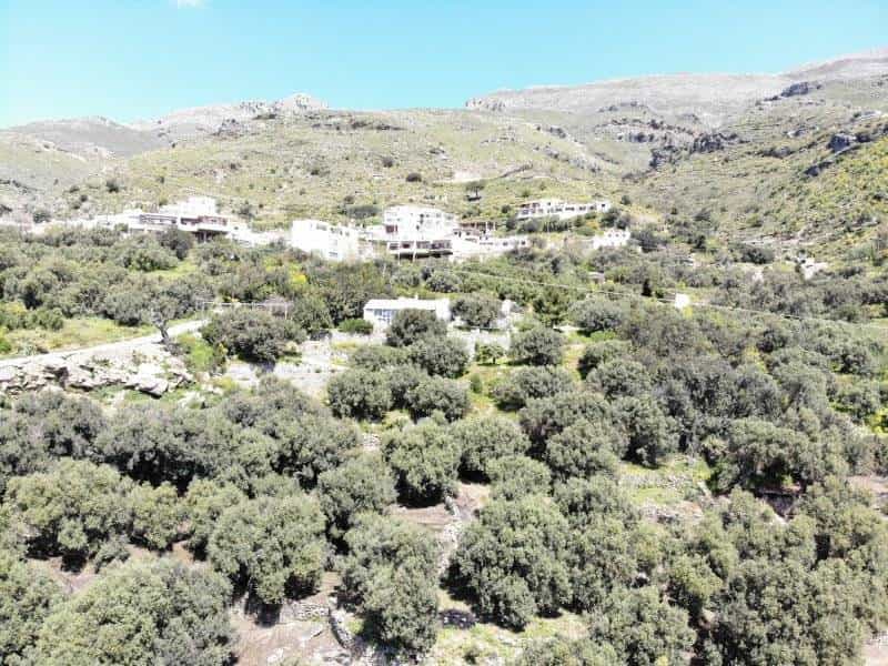 Land in Agios Antonios, Kriti 10897259
