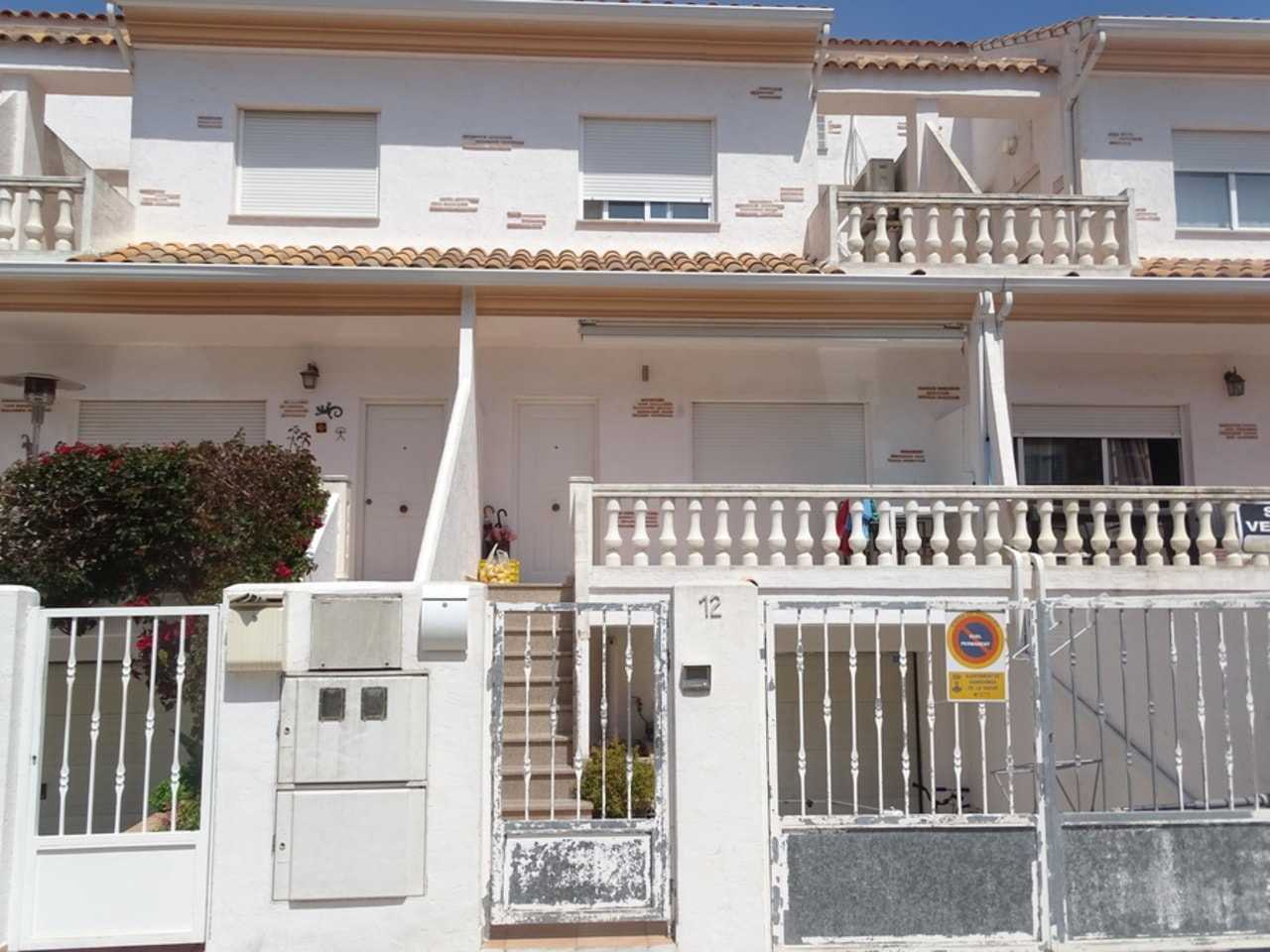 жилой дом в Guardamar de la Safor, Comunidad Valenciana 10897891