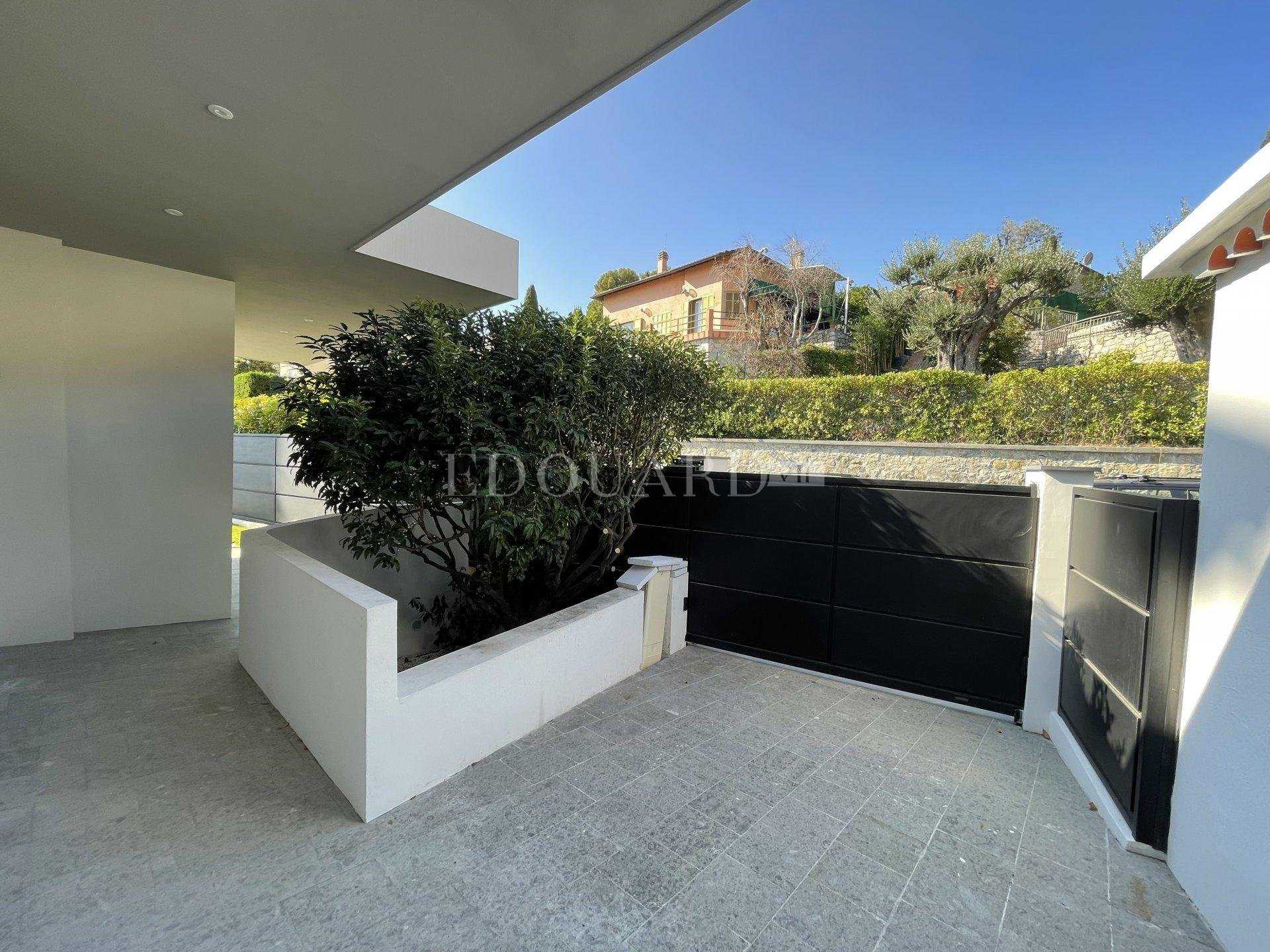 casa en Roquebrune, Provenza-Alpes-Costa Azul 10898805