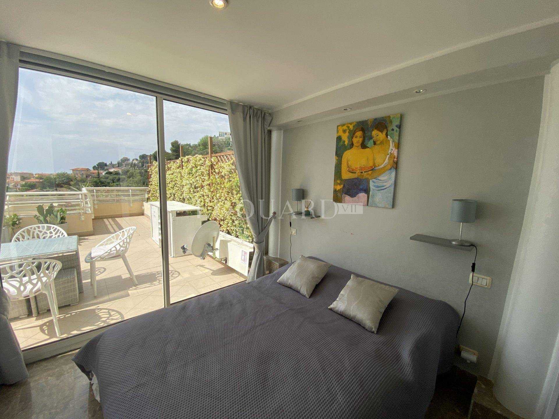 Condominium in Faussignana, Provence-Alpes-Côte d'Azur 10898807
