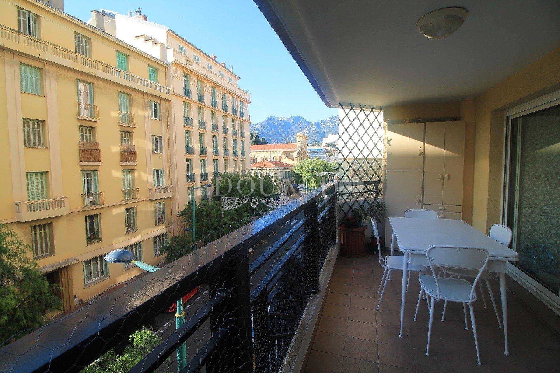 Condominium in Menton, Provence-Alpes-Cote d'Azur 10898831